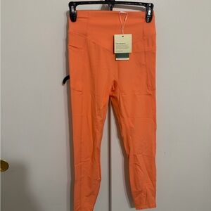 SMALL (7/8 length) Halara Ultrasculpt Leggings (they look more peach in person)